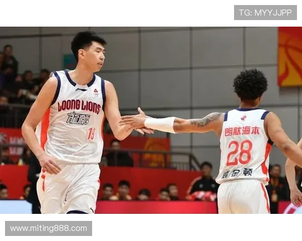 北京险胜三人罚下 周琦双双犯规离场 北京险胜三人罚下 周琦双双犯规离场